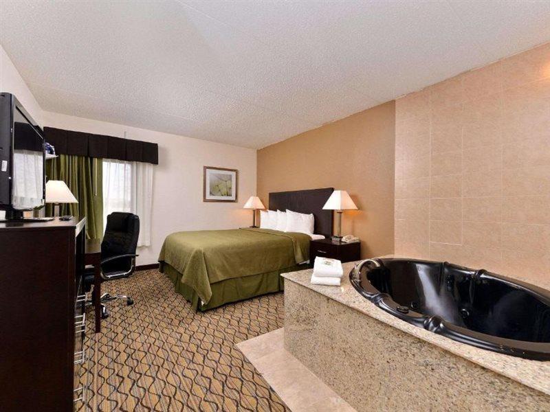 Quality Inn & Suites Matteson Near I-57 Екстер'єр фото