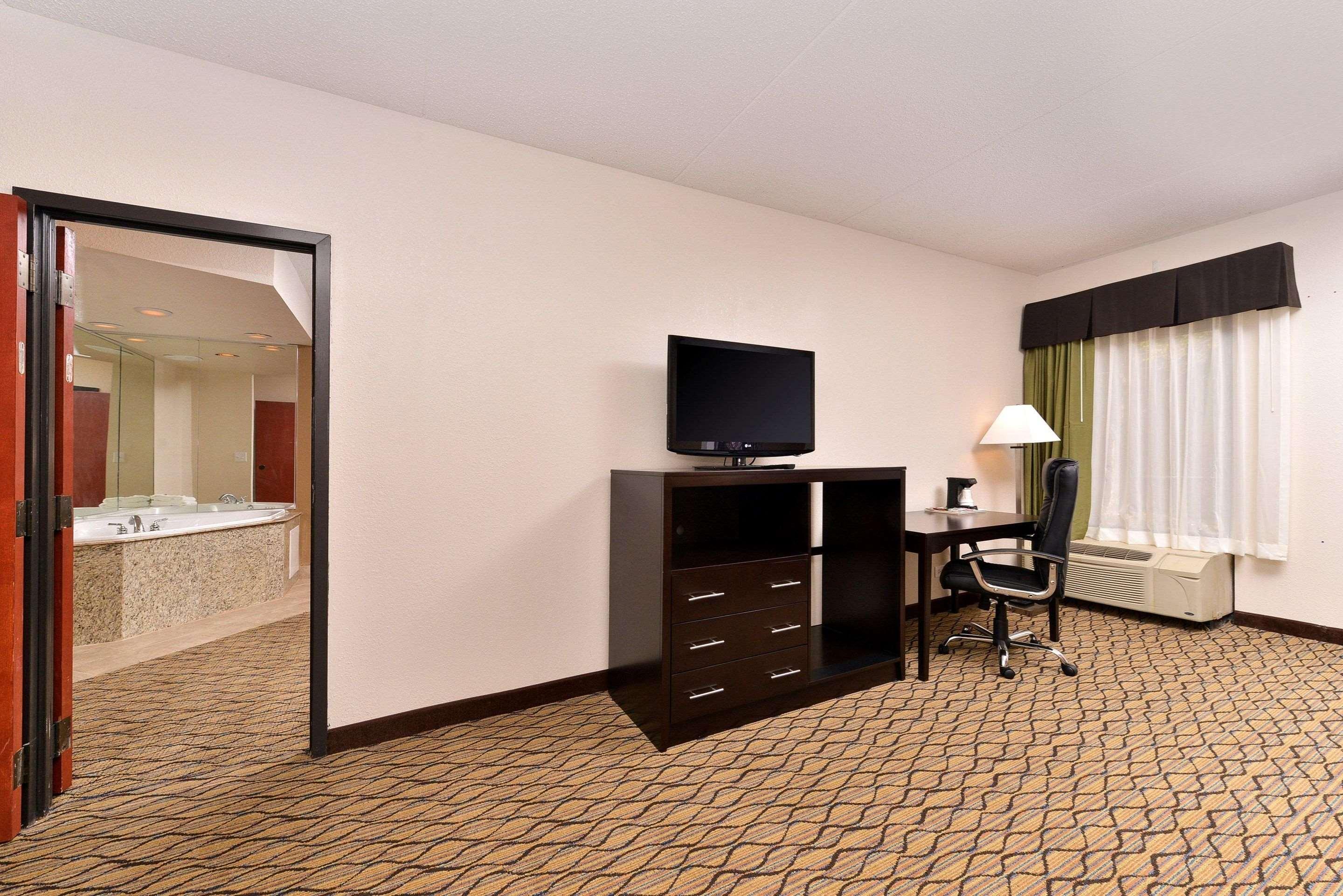 Quality Inn & Suites Matteson Near I-57 Екстер'єр фото
