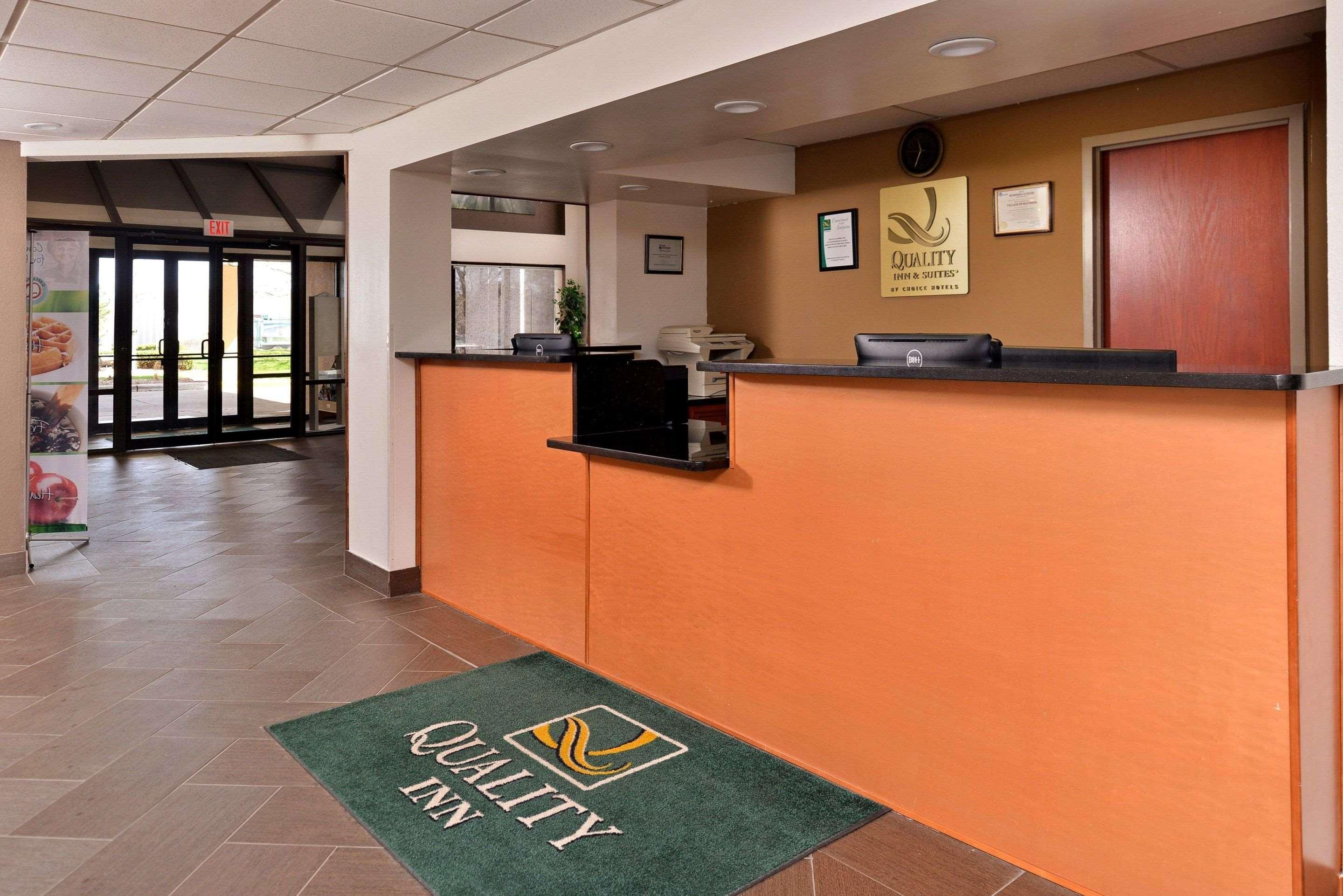 Quality Inn & Suites Matteson Near I-57 Екстер'єр фото